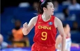 網暴後的李夢：中國女籃的定海神針與進攻萬花筒，王者再臨！