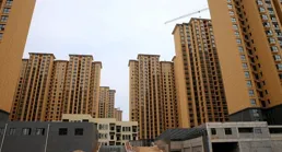 融創、保利5月份仍在降價，保利每平方米下降5202元，萬科也降了