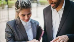 公司新來的女同事，我應該怎麽有禮貌的打招呼，網友神回復