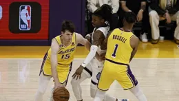 首秀15分12助攻！湖人近幾年的後衛，就他最靠譜，崴腳救主成經典