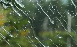 一場雨把我困在這裏……我看一定是凍雨→