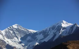 去年接待國際遊客超100萬人次，徒步旅行拉動「雪山王國」尼泊爾經濟增長