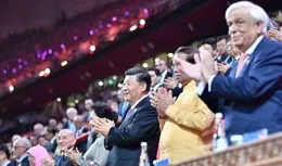 內地文藝圈高層，有很多滿族人，如郎朗、那英、吳京，是否屬實？