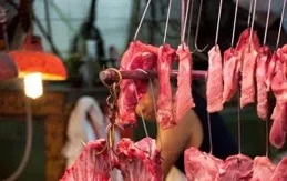 賣豬肉的王胖子小學沒畢業也去炒股，去年把買車的錢虧沒了！