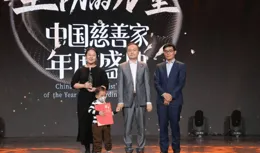 蔡磊：倒下之前的N件事，縱使不敵，也決不屈服。