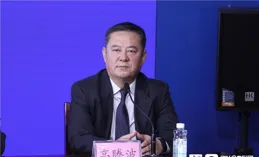 哪位高人知道男人長黃褐斑是咋回事，咋治療，什麽產品有效果？