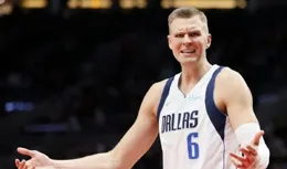 波神每場平均19.4分6.9籃板1.8封蓋，命中率為52.1%，塞爾提克真大腿