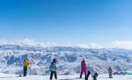 農歷新年 阿勒泰將軍山國際滑雪度假區裏嗨翻天