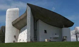 誇一個中國女孩洋氣，是貶義嗎？