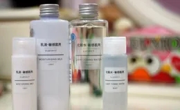 薇諾娜極潤保濕水乳套裝適合敏感肌用嗎？