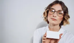 迪奧白襯衫怎麽搭配