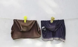 襪子放洗衣機和衣服一起洗正常嗎？