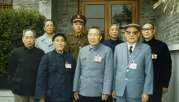 周一峰：曾擔任江蘇省副省長，1983年被中央派到廣西解決遺留問題