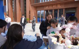 公益美育丨上海立達學院公益非遺設計作品參展上海市民文化藝術節