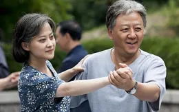 姜文買下父母愛情的版權後找作者劉靜改劇本，後來又發生了什麽