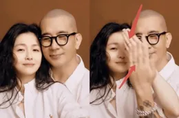 具俊曄曝與大S電梯甜蜜合影，47歲大S年輕似高中生，背上紋身搶鏡