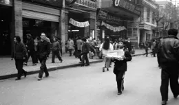 佛子高不可攀，晚上卻跪著求寵愛