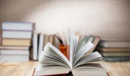 關於讀書的六篇隨筆：為自己的深夜放一束煙火