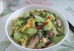 35歲阿姨，應該吃什麽保健品美容養顏抗衰老？