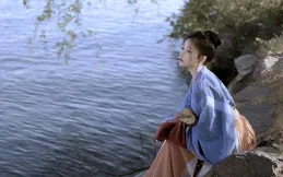 民間高人出上聯：大小姐上河下坐北朝南吃東西，下聯你能對出嗎？