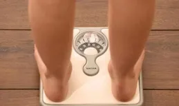 為何越來越多年輕人血管硬化？醫生：這3件事別再做了，要聽勸！