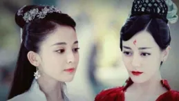 82斤古力娜紮和100斤楊超越，同是熒光綠運動造型，風格卻不同？