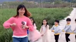 廣西一80後阿姨的極簡生活，全屋因幹凈而富有，處處透露著高級感