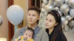 球球跟老公為兒子辦百日宴，「小皮兒」根本就是嬰兒版趙本山