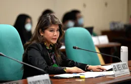 菲總統姐姐：我們在南海「上頭」了，很危險