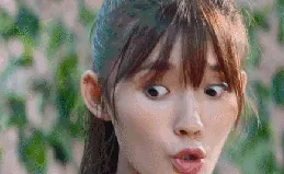 粉絲團十八歲生日，楊冪化身美人魚，在水中告白粉絲，真的好羨慕