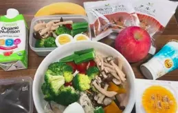 演員也是普通人!39歲知名男星無戲拍回農村!燒火煮飯，吃大米野菜