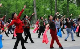 回顧：全家15口就等你，兒媳剛下班就被推進廚房，毀了9年婚姻