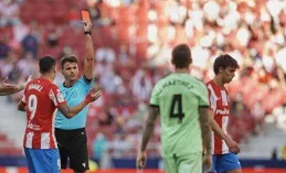 足球場上，明知脫衣慶祝會得黃牌，怎麽還有人要脫呢？