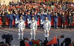 真快，神十七出差超5月，3個乘組沒見女航天員，神舟十八號有嗎？