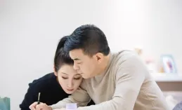 秦海璐：京劇出身片酬過億，嫁大7歲老公，兒子竟不願叫她一聲媽