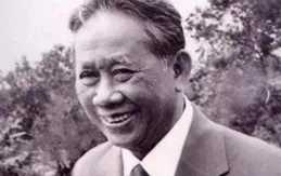 黎筍憑啥爬上高位？被赫魯雪夫出賣卻仍然主動靠近，架空胡誌明