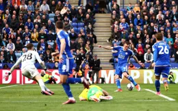 堅韌的藍狐！場內外都麻煩纏身，萊斯特城仍保留沖超希望？