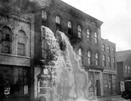 繼新中式穿搭火了之後，黃金首飾又火了！貴氣時髦太美了