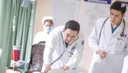 王珞丹在【急診科醫生】，成功地扮演了急救醫學博士江曉琪