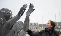 幾十年中找尋自己獨特表現風格的琳達·維凱克·奈科克