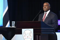 波札那總統：這麽喜歡大象，送2萬頭給德國