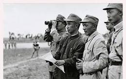 杜聿明20萬大軍彈盡糧絕，粟裕卻給他們送吃的，事後發現確實高明