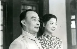 胡宗南晚年：努力擺脫自殺陰影，靠妻子稿費過活，死前高舉左手!