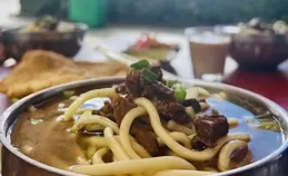 咯咯噠的梗過不去了？跟著沈璃和行止來西藏這裏吃行雲小院的「西藏美食」吧！