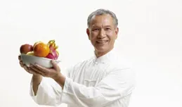 八旬大爺容顏似60歲，父子倆的養生之道很簡單，很少有人能做到