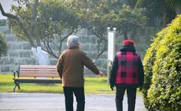 西瓜是尿毒癥的「加速器」？醫生告誡：不想腎受損，少吃3種蔬果