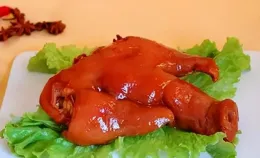 61歲大爺每周吃3次豬頭肉，連續2年後去體檢，醫生：你幹了什麽