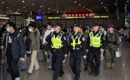 逾20萬輛車次經G40長江隧橋返滬，警方多策並舉應對返程高峰