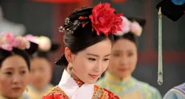如果一個現代漂亮女性穿越回古代會怎麽樣？