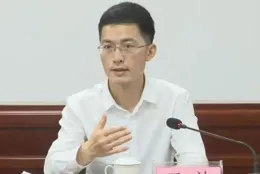 觀政視訊|「85後」清華博士蔡東陽，履新縣委書記